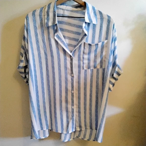 Women's Striped Blouse nwot - Picture 1 of 4